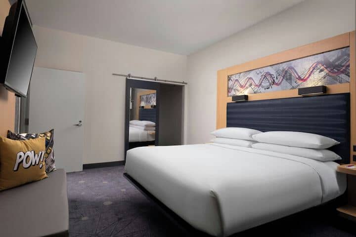 Room 9 of 48